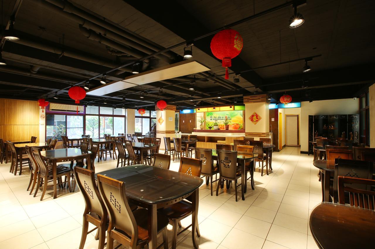 Chiayi Crown Hotel Zewnętrze zdjęcie
